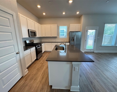 3000 Chisholm Trail Rd - Photo Thumbnail 1