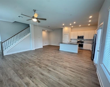 3000 Chisholm Trail Rd - Photo Thumbnail 3
