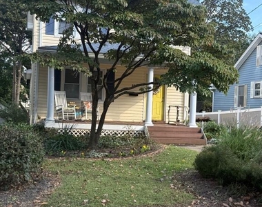 20 Locust Avenue - Photo Thumbnail 9