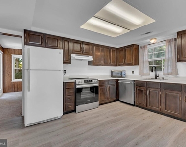 1836 Ralston Place - Photo Thumbnail 8