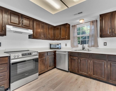 1836 Ralston Place - Photo Thumbnail 9