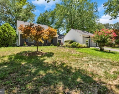 1836 Ralston Place - Photo Thumbnail 4