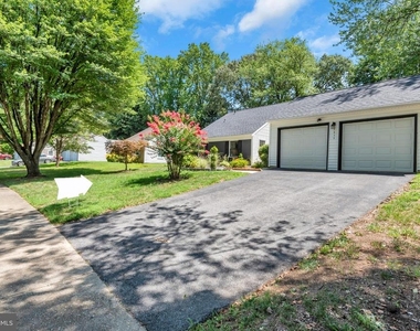 1836 Ralston Place - Photo Thumbnail 2