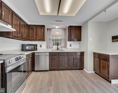 1836 Ralston Place - Photo Thumbnail 10