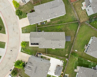 791 Circle Way - Photo Thumbnail 38