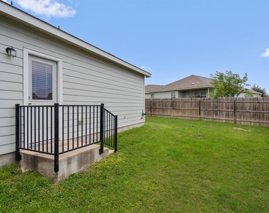 791 Circle Way - Photo Thumbnail 32