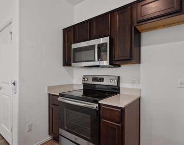 791 Circle Way - Photo Thumbnail 15