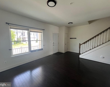 1705 Willard Way - Photo Thumbnail 1