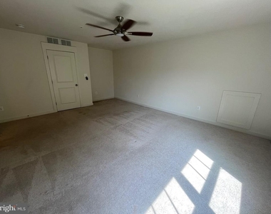 1705 Willard Way - Photo Thumbnail 17