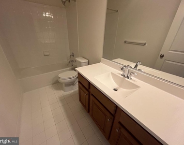 1705 Willard Way - Photo Thumbnail 18