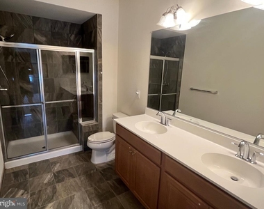 1705 Willard Way - Photo Thumbnail 7