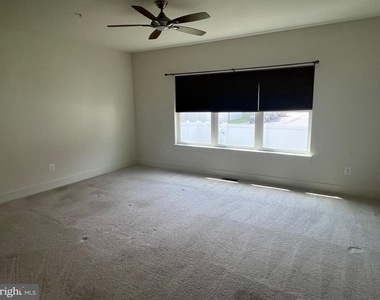 1705 Willard Way - Photo Thumbnail 6