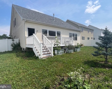 1705 Willard Way - Photo Thumbnail 22