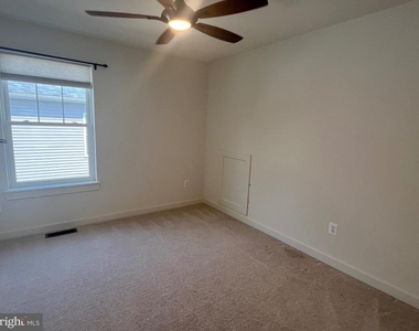 1705 Willard Way - Photo Thumbnail 20
