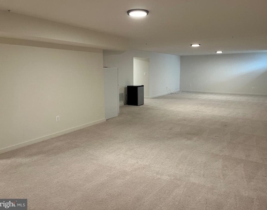 1705 Willard Way - Photo Thumbnail 14