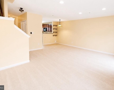 742 Heather Stone Loop - Photo Thumbnail 7