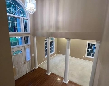 912 Harmony Avenue - Photo Thumbnail 12