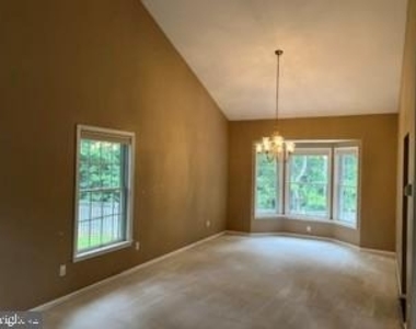 912 Harmony Avenue - Photo Thumbnail 7