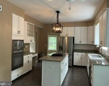 912 Harmony Avenue - Photo Thumbnail 5