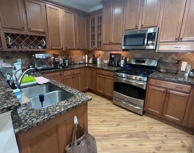 12001 Old Vine Boulevard - Photo Thumbnail 2