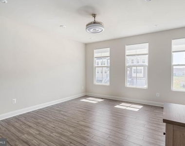 35303 Wright Way - Photo Thumbnail 13