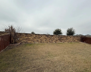 2637 Enza Dr - Photo Thumbnail 20