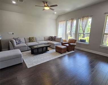 2637 Enza Dr - Photo Thumbnail 21