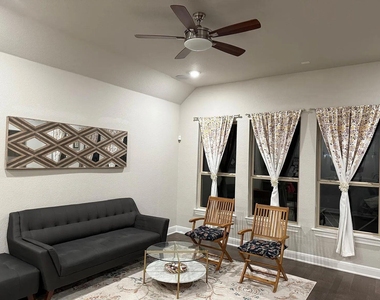 2637 Enza Dr - Photo Thumbnail 1
