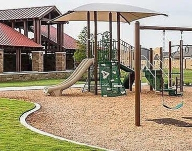 2637 Enza Dr - Photo Thumbnail 24