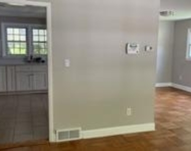 2410 Shellpot Drive - Photo Thumbnail 5