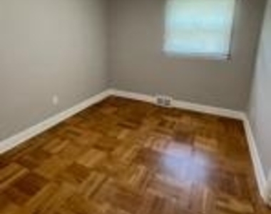 2410 Shellpot Drive - Photo Thumbnail 10