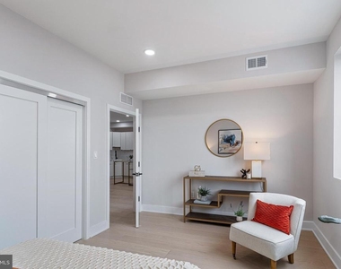 1516 East Capitol Street Ne - Photo Thumbnail 15