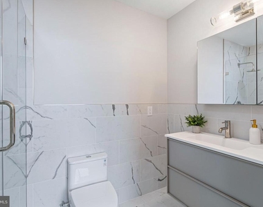 1516 East Capitol Street Ne - Photo Thumbnail 20