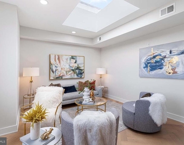 1516 East Capitol Street Ne - Photo Thumbnail 8