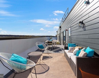 1516 East Capitol Street Ne - Photo Thumbnail 49