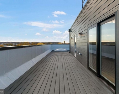 1516 East Capitol Street Ne - Photo Thumbnail 44