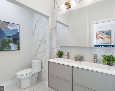 1516 East Capitol Street Ne - Photo Thumbnail 1