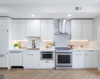 1516 East Capitol Street Ne - Photo Thumbnail 13