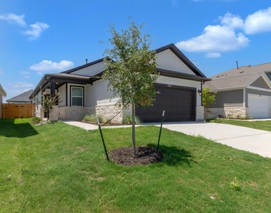 130 Hornet St - Photo Thumbnail 16