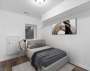 756 19th Street Ne - Photo Thumbnail 2