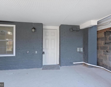 756 19th Street Ne - Photo Thumbnail 1
