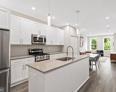 38 Randolph Place Nw - Photo Thumbnail 5