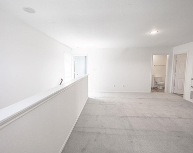 448 English Oak St - Photo Thumbnail 23