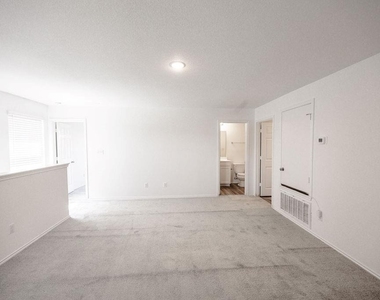448 English Oak St - Photo Thumbnail 18