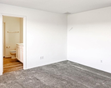 448 English Oak St - Photo Thumbnail 13