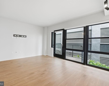 1625 Eckington Place Ne - Photo Thumbnail 7
