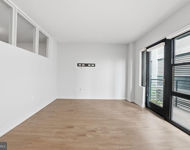 1625 Eckington Place Ne - Photo Thumbnail 9