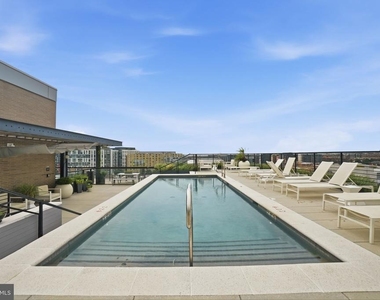 1625 Eckington Place Ne - Photo Thumbnail 31