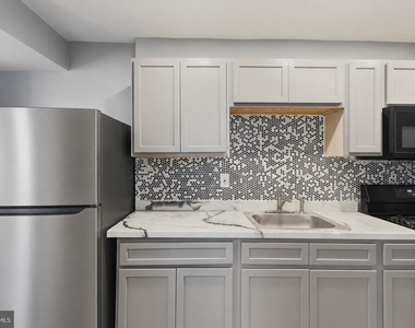 4223 Eads Street Ne - Photo Thumbnail 6