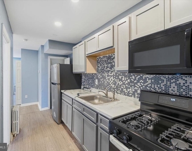 4223 Eads Street Ne - Photo Thumbnail 7